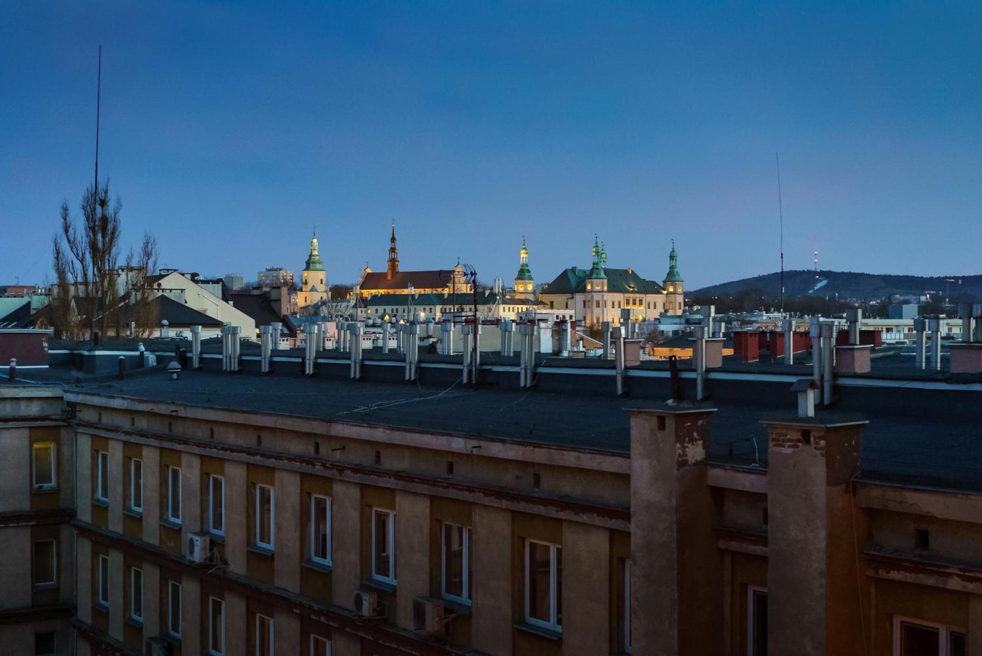 Apartament Z Tarasem Kielce Eksteriør bilde